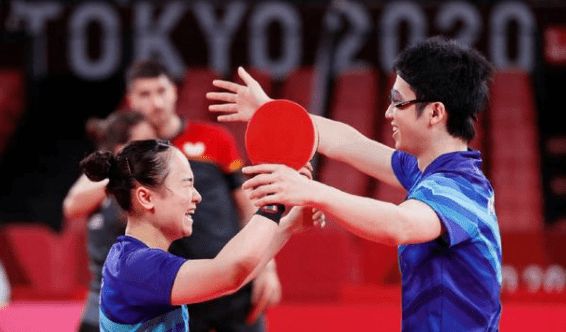 更是现代足 更是现代足