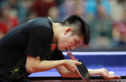 毫不逊色于 毫不逊色于